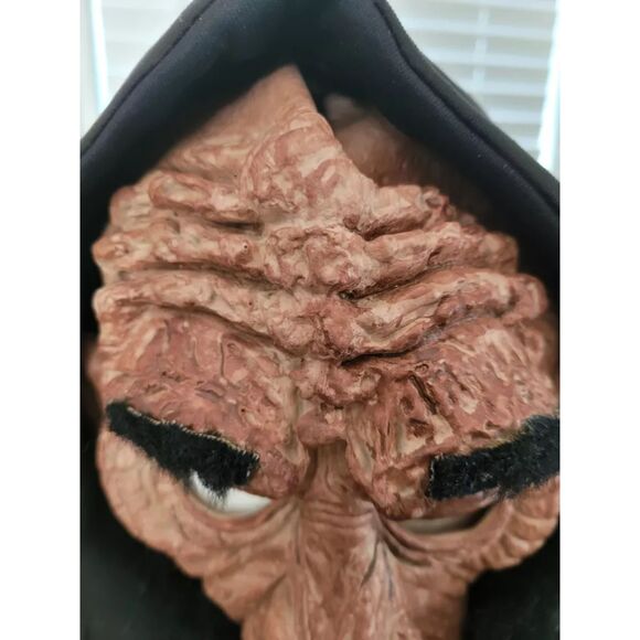 Halloween Vintage Old Man Wrinkled Face Rubber Mask w/Black Hood Cloak Costume - Picture 2 of 10